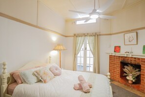 Apartemen | 3 kamar tidur, ruang kerja ramah laptop, dan setrika/meja setrika