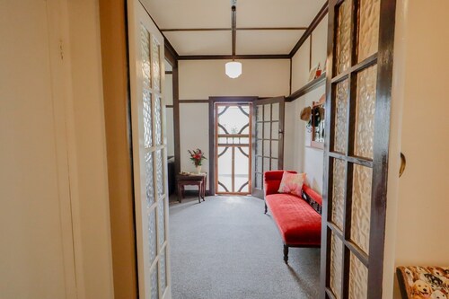 Cosy 3-bed Home With Fireplace & Outdoor BBQ