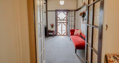 Cosy 3-bed Home With Fireplace & Outdoor BBQ