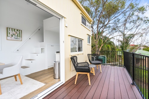 Cute 1-bed Tiny House With Garden in Nature