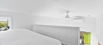 Cute 1-bed Tiny House With Garden in Nature