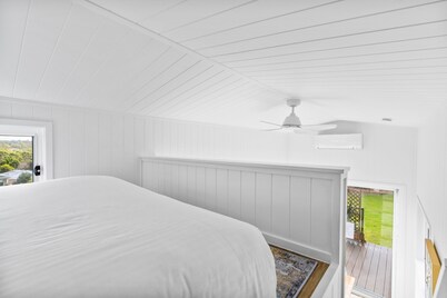 Cute 1-bed Tiny House With Garden in Nature