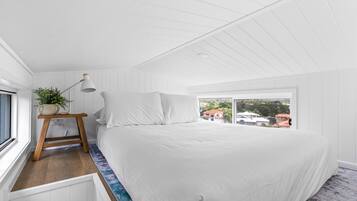 House | 1 bedroom, iron/ironing board