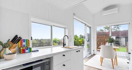 Cute 1-bed Tiny House With Garden in Nature