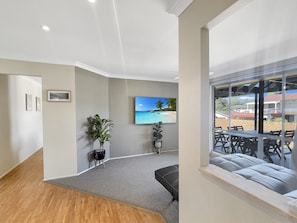 Apartment | Living room