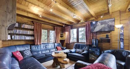 Apartment in Le Gollet With Jacuzzi