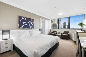 Apartment | 1 bedroom, laptop workspace, iron/ironing board, bed sheets - Central Brisbane Studio With Stunning River Views (Brisbane)
