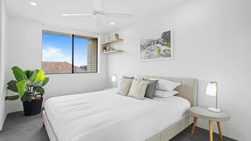 Apartment | 1 bedroom, iron/ironing board, bed sheets