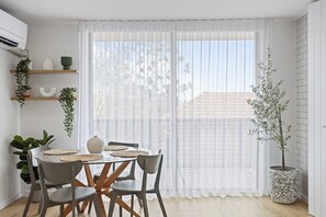 Apartment | Dining