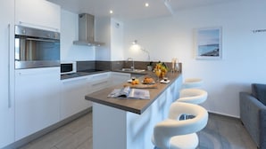 Unclassified image, 4 of 16, button - One-bedroom Terrace 5B (Antibes)