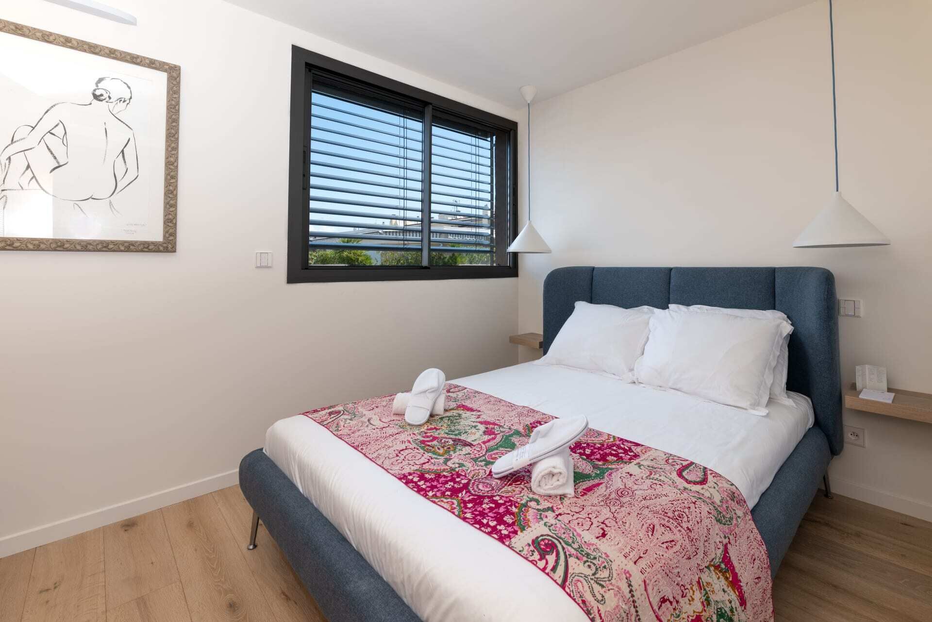 4 chambres, bureau, Wi-Fi gratuit, draps fournis