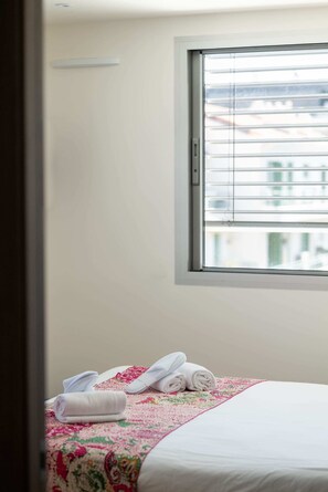 4 bedrooms, free WiFi, bed sheets
