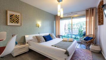 Wifi gratis y ropa de cama