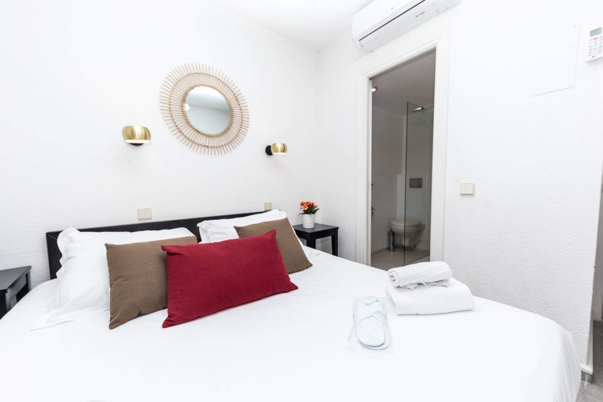 2 bedrooms, in-room safe, free WiFi, bed sheets