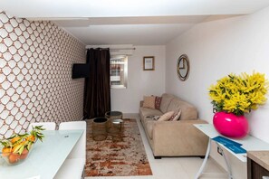 TV - Spacious Charming Riviera 5E (Antibes)