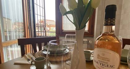 THE HOUSE OF CARLOTTA AND CAMILLA