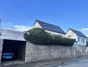 Exterior - 800 metres from the beach, between new and vintage, parking & pets (PLÉRIN)
