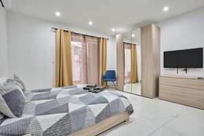 1 bedroom, internet - Il-Girna- Modern Seaside Accommodation-Studio with Sea View (Wied il-Għajn)