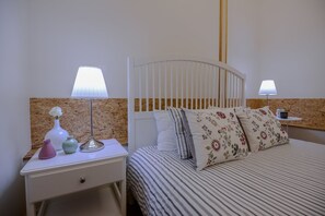 Internet, bed sheets