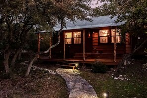 Exterior - Luxurious Vintage Style Cabin Rental for Romantic Getaways and Texas Hill Country Vacations (Wimberley)