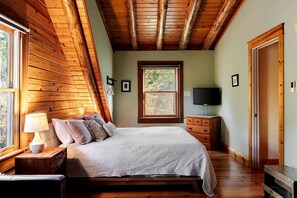 3 slaapkamers, een strijkplank/strijkijzer, reisbedje, wifi