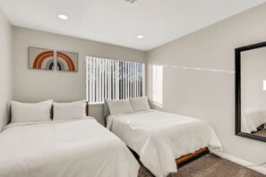 4 Schlafzimmer, Bügeleisen/Bügelbrett, WLAN, Bettwäsche