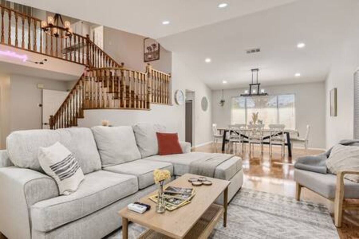 Télévision, table de tennis de table