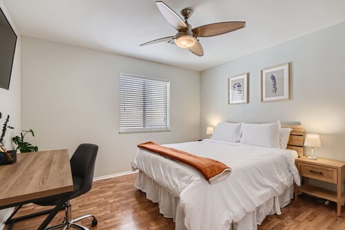 Heated Pool with Cabana & GameRoom 15 Min to Strip