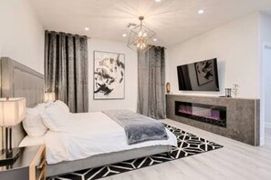 5 bedrooms, iron/ironing board, WiFi, bed sheets