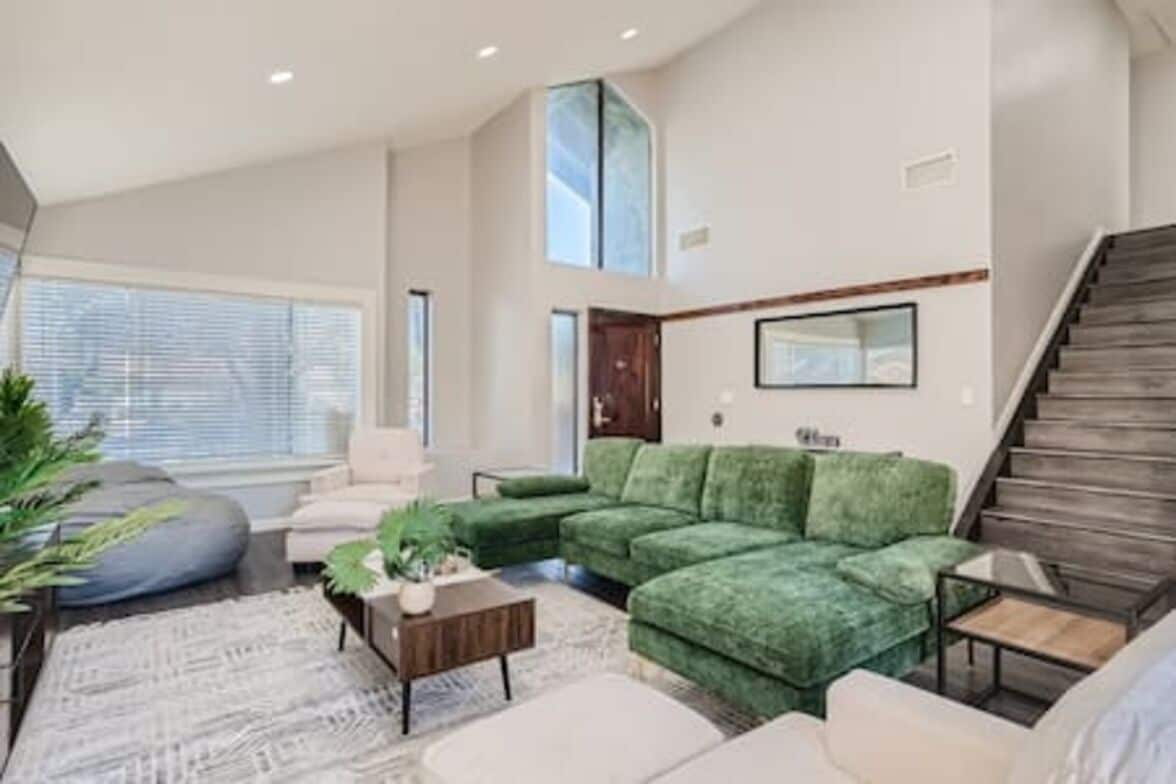 電視、壁爐、乒乓球設施