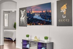 3 soverom, strykejern/-brett, wi-fi og sengetøy