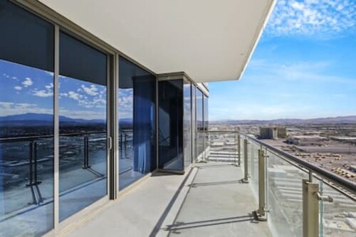 Palms 35321 · 1BR Suite on 35 FL w/ Amazing Views