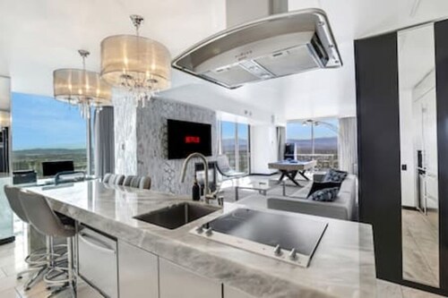 Palms 35321 · 1BR Suite on 35 FL w/ Amazing Views
