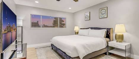 4 bedrooms, desk, iron/ironing board, WiFi