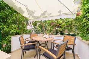 Outdoor dining - Antares Comfort Plus+, fully equipped, 2bedroom apartment. (Mali Lošinj)