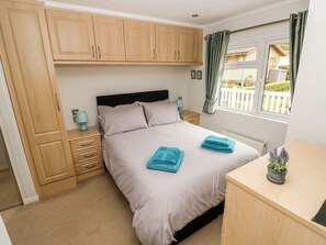 3 bedrooms, individually decorated, individually furnished, free WiFi - Erisa (Narberth)