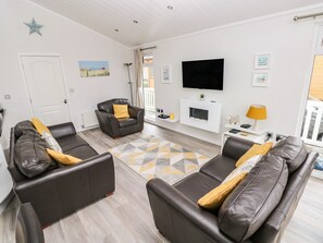 Living area - Erisa (Narberth)