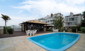 Outdoor pool - Oceanfront Condo With Pool in Floripa - IDA (Florianópolis)