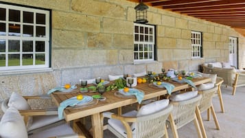 Outdoor dining