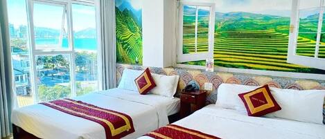 Blackout drapes, free WiFi