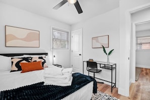 3 bedrooms, desk, iron/ironing board, travel cot