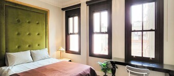 4-bedroom with AC Historic House in İstanbul Şişli