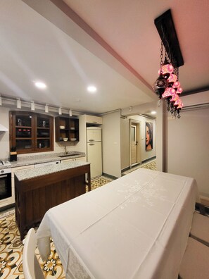 Interior - 4-bedroom with AC Historic House in İstanbul Şişli (İstanbul)