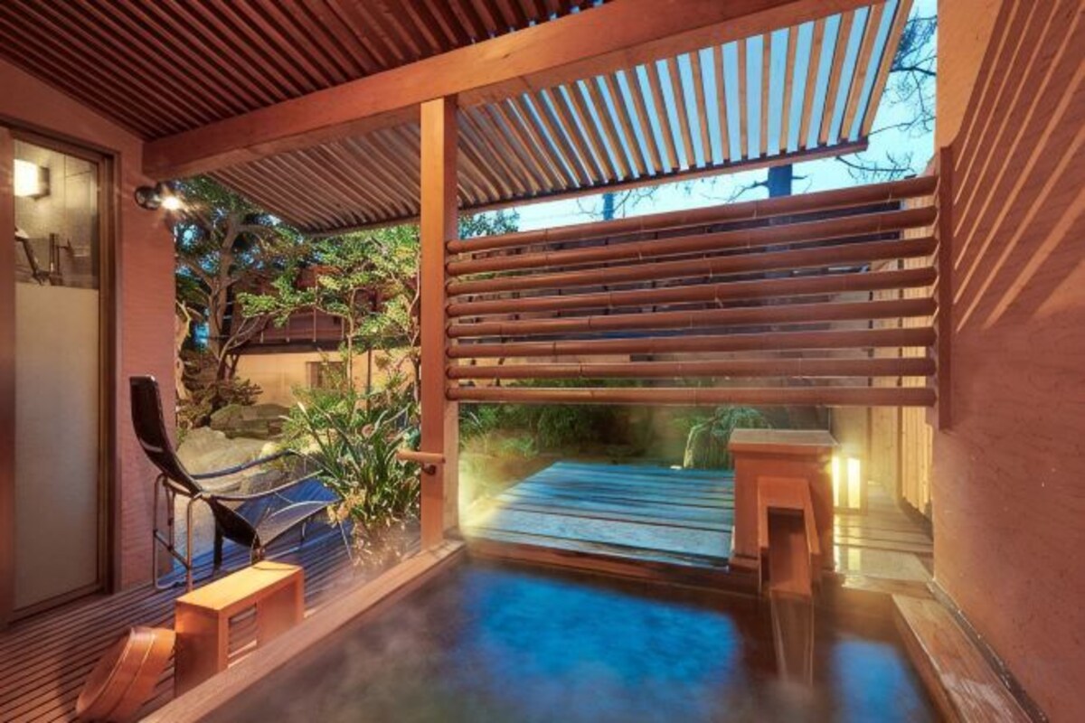 Annex Low Floor Suite, Japanese-Western Mixed with Bath, Garden View