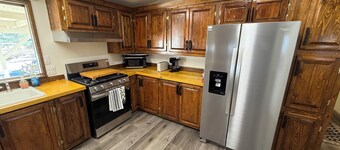 Desert Oasis Retreat   2-bedroom house in charming Littlefield/beaver dam.