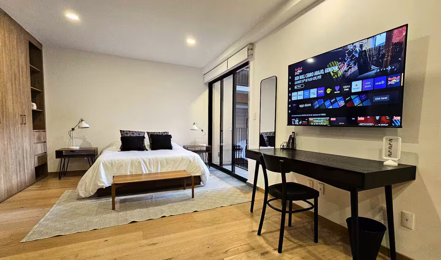 1 bedroom, iron/ironing board, internet, bed sheets