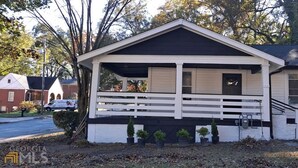 Unclassified image, 5 of 13, button - Cozy 2-bedroom bungalow in cozy East Point GA 15 mins from downtown Atlanta (East Point)