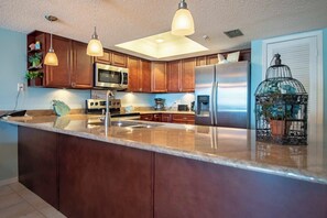 Private kitchen - Ram Sea 106 is a Silver 2-bedroom 2 bath Gulf Front Condo (North Redington Beach)