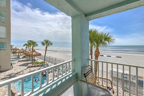 Property grounds - Ram Sea 107 is a Silver 3-bedroom 2 bath Gulf Front Condo (North Redington Beach)