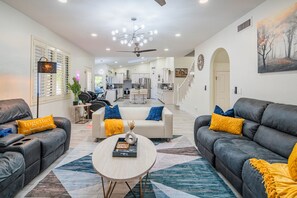 TV connectée, cheminée, jeux vidéo, baby-foot